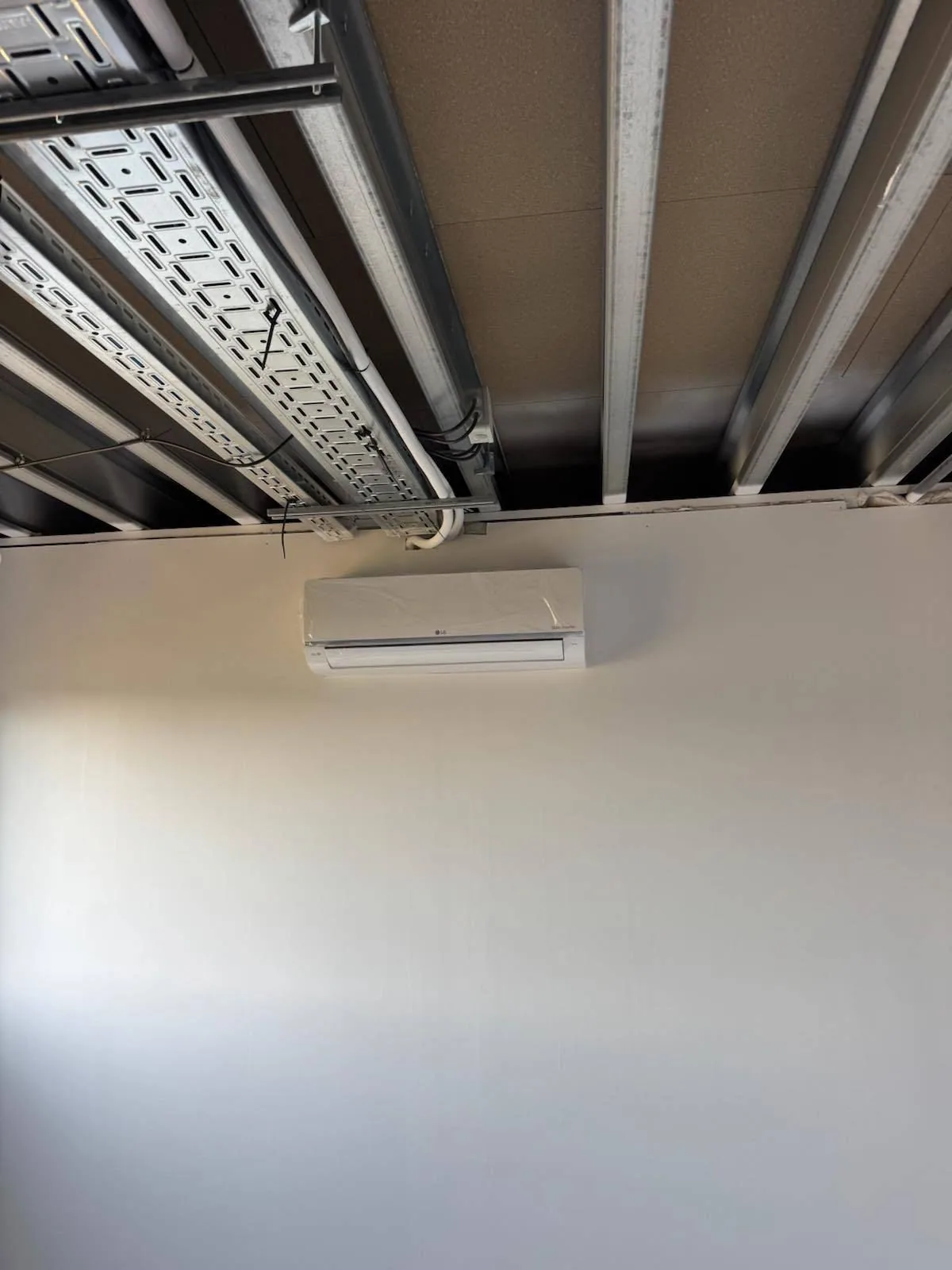Climatiseur mural en local professionnel