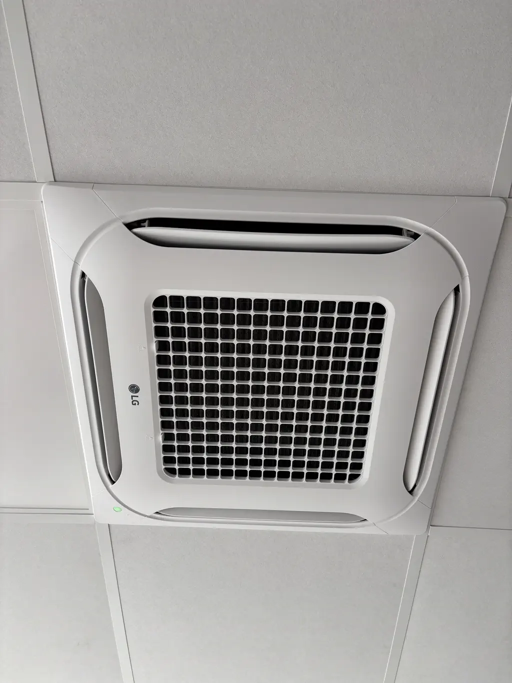 Cassette de climatisation encastrée en faux plafond